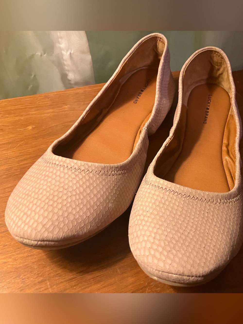 Lucky Brand Women's Pink nude Textured Ballet Flats size 12